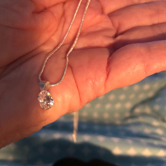 NWT Beautifully crafted Oblong Diamond simulant - Picture 9 of 10